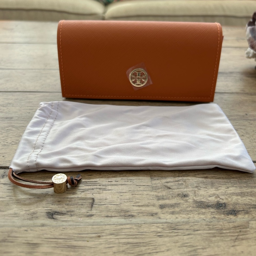 COPY - New Tory Burch Eyeglass Case with Fabric Pouch.